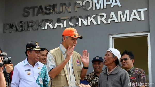 Gubernur Ganjar Cek Rumah Pompa di Pekalongan