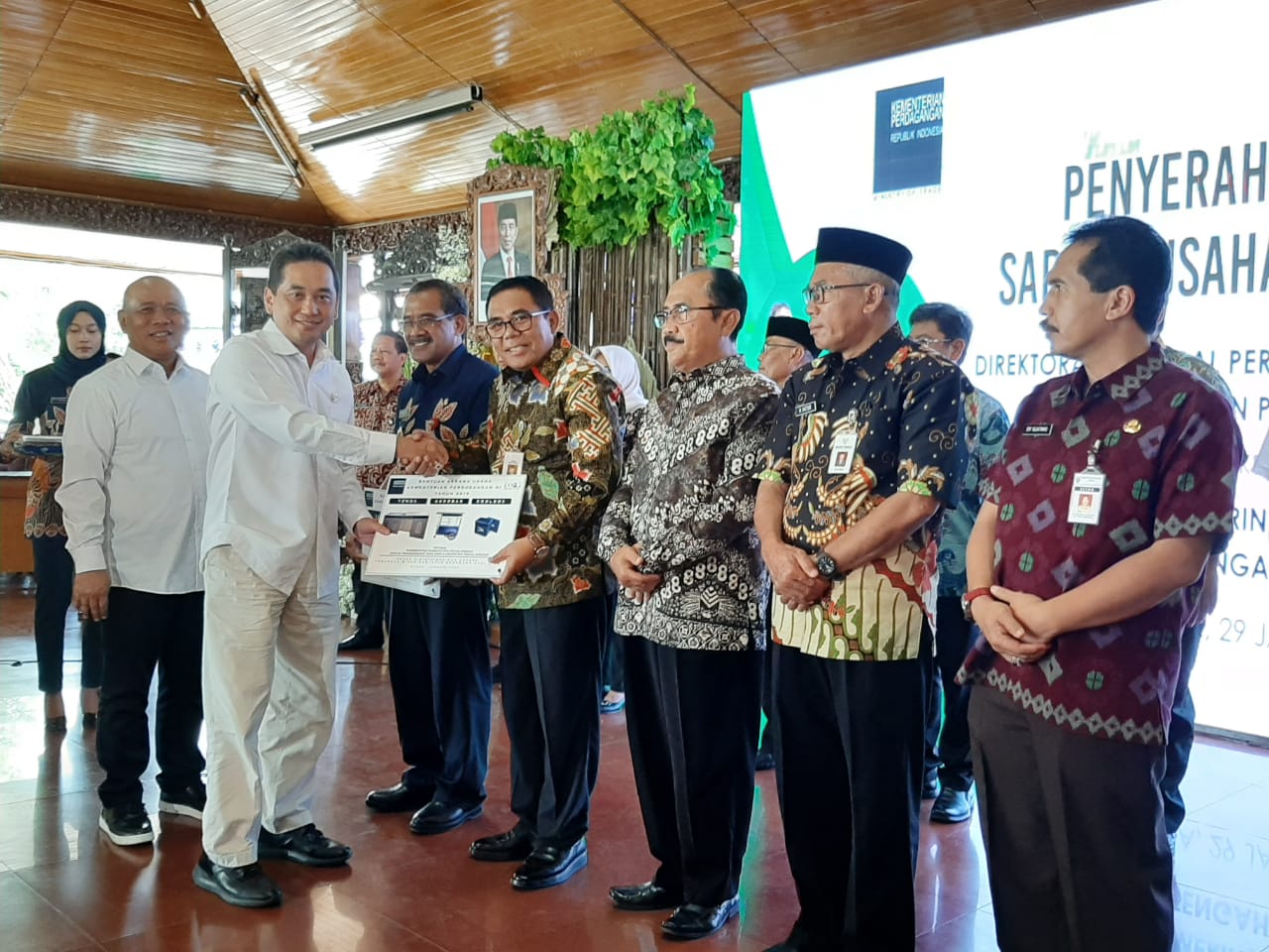 Bupati Pekalongan :Doa Terbaik Dari Orang Tua, Bukan Dukun