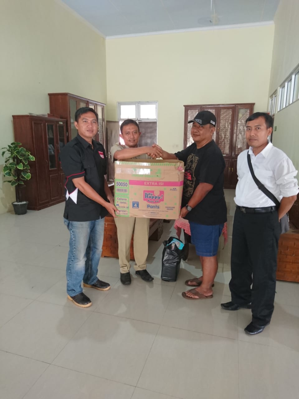 Gerak Cepat GRAVINCI Chapter Peciteles Bantu Korban Banjir