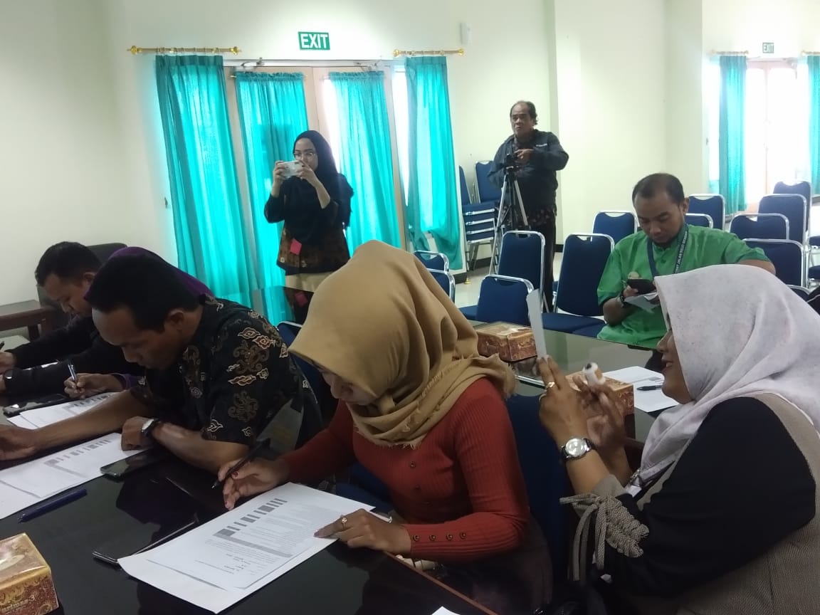 Tunjang Prestasi Atlet, Pemkot Serahkan Mobil Operasional dan Dana Hibah KONI