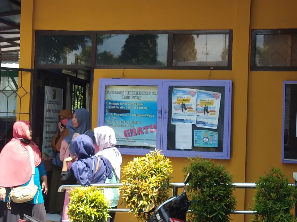 Dinperinaker Mulai Data Calon Penerima Kartu Prakerja