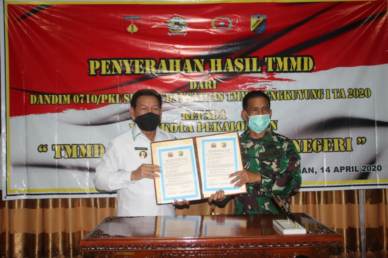Lawan Covid-19, Pemkot Bagikan Masker di Puskesmas Bendan