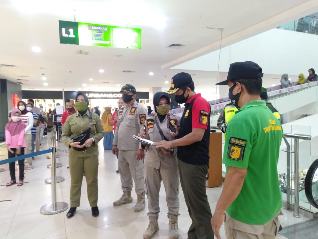 Cegah Corona, Tim Gabungan Sidak Toko-Toko Besar dan Swalayan Antisipasi Kerumunan