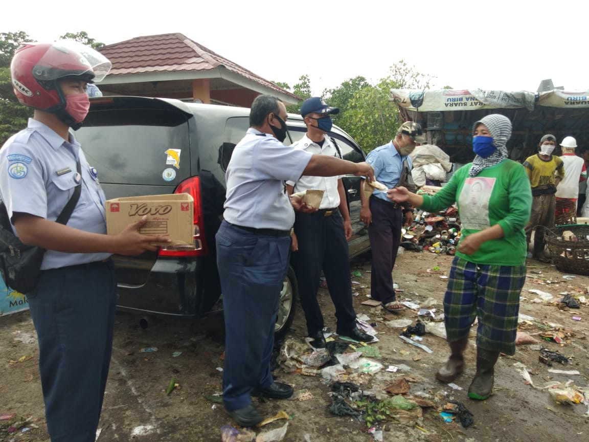 Bantu Tingkatkan Gizi Masyarakat Terdampak Covid-19, 2000 Bungkus Nasi Ikan Dibagikan
