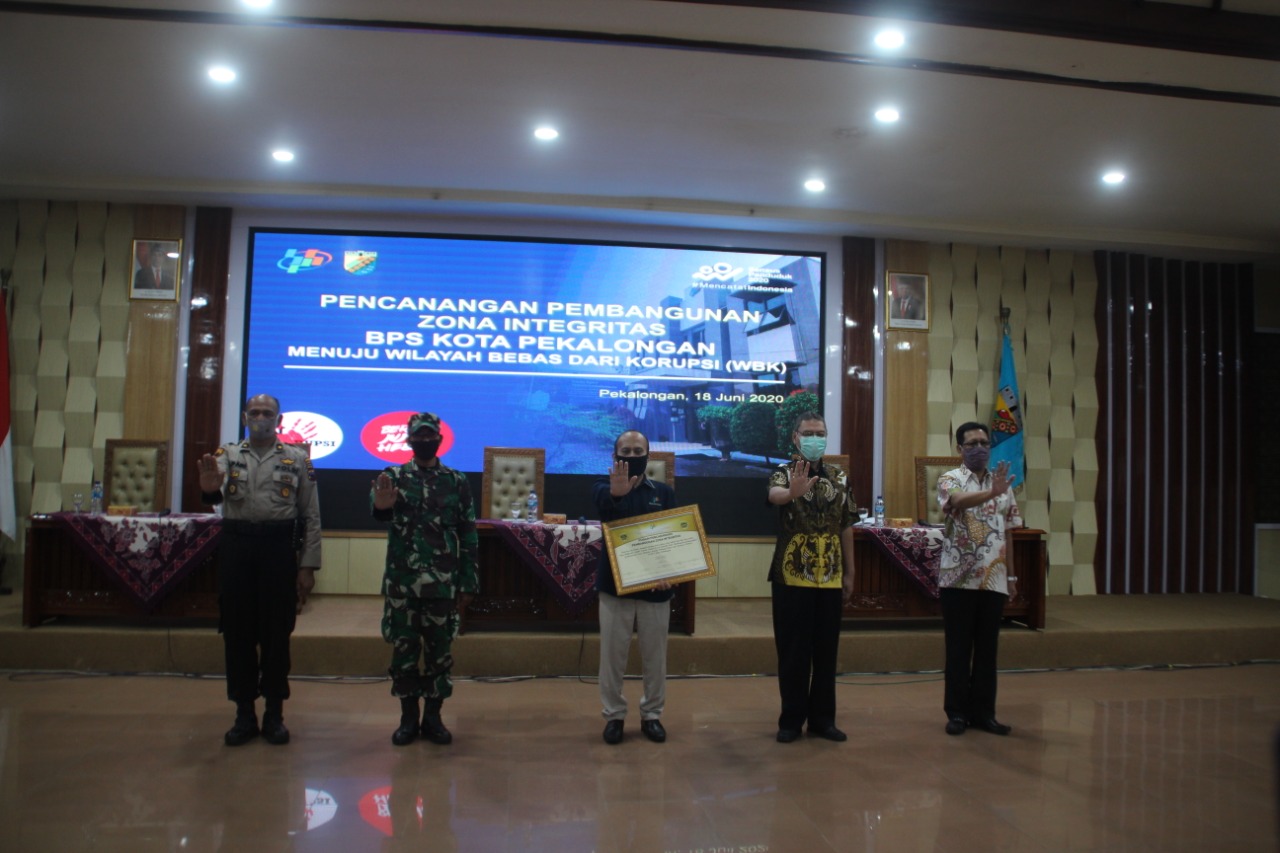 BPBD Siaga Pantau Perkembangan Banjir Rob Kota Pekalongan