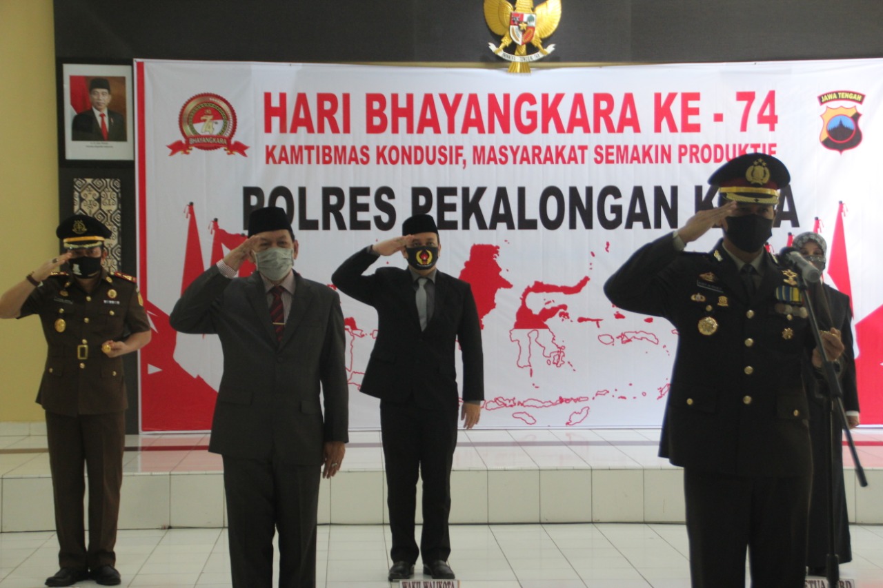 HUT Bhayangkara ke-74, Polres Pekalongan Kota dan Forkopimda Ikuti Upacara Virtual