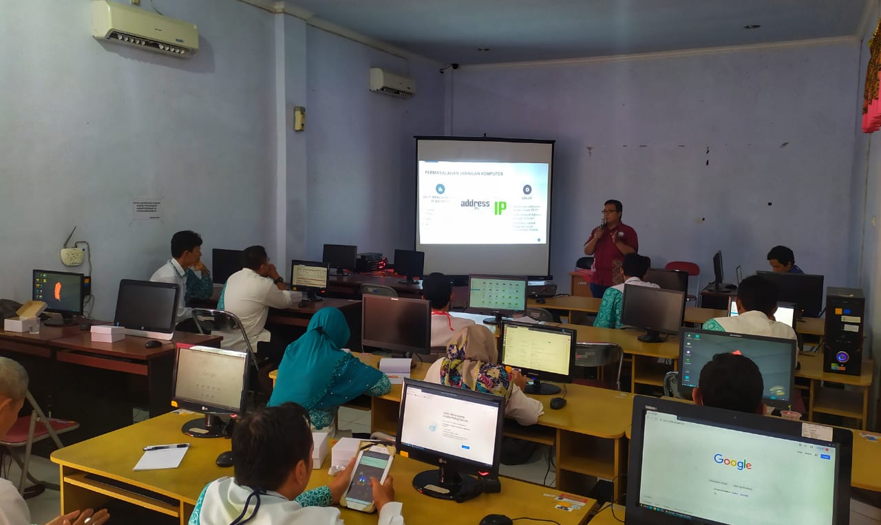 Dinkominfo Edukasi IT ke Operator OPD dan Unit Kerja