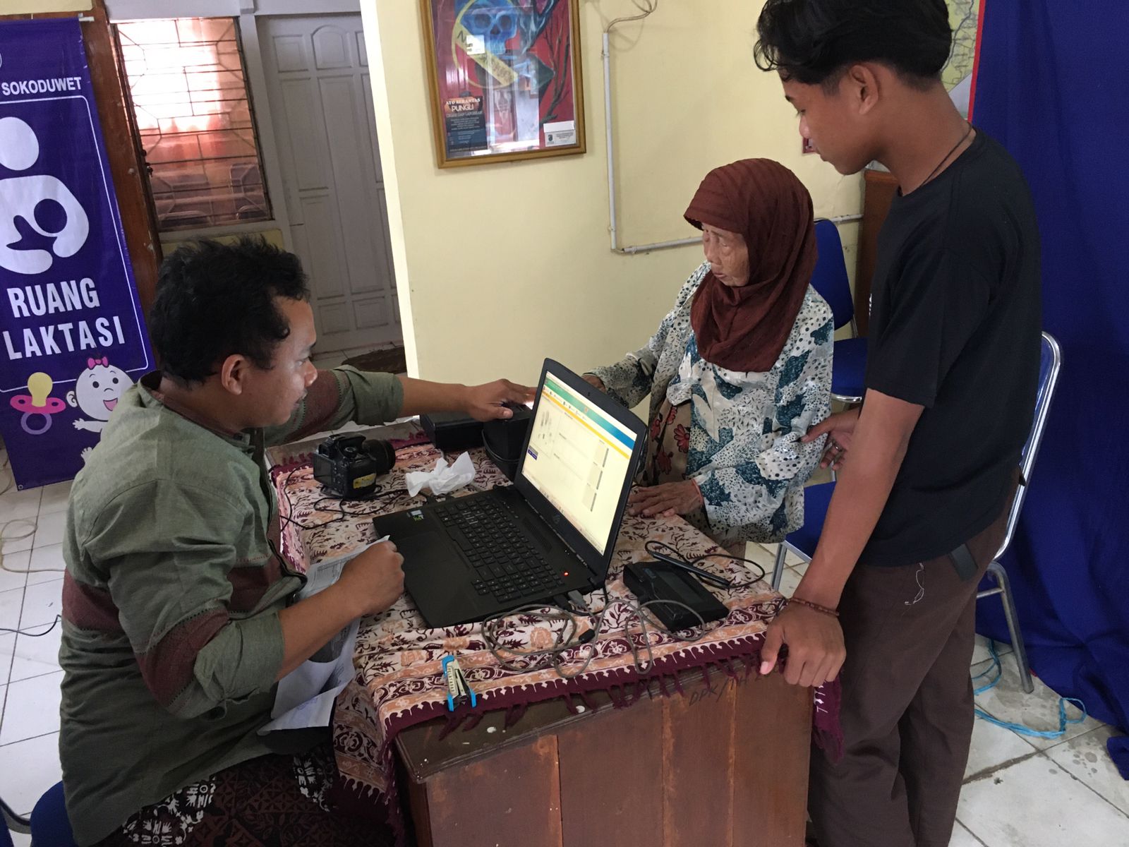 Dekatkan Pelayanan, Disdukcapil Lakukan Jemput Bola