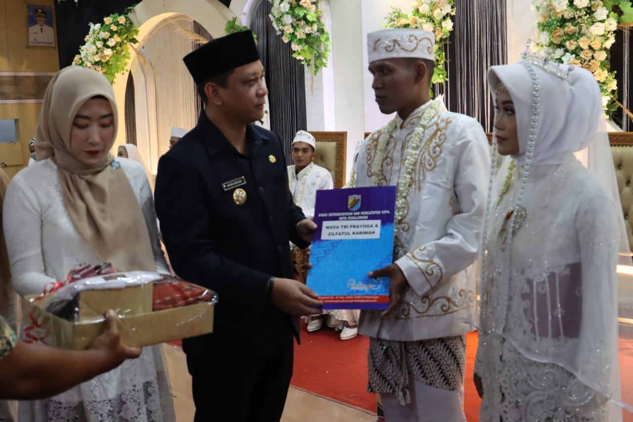 Harganas, 10 Pasang Pengantin Ikuti Legalisasi Pernikahan