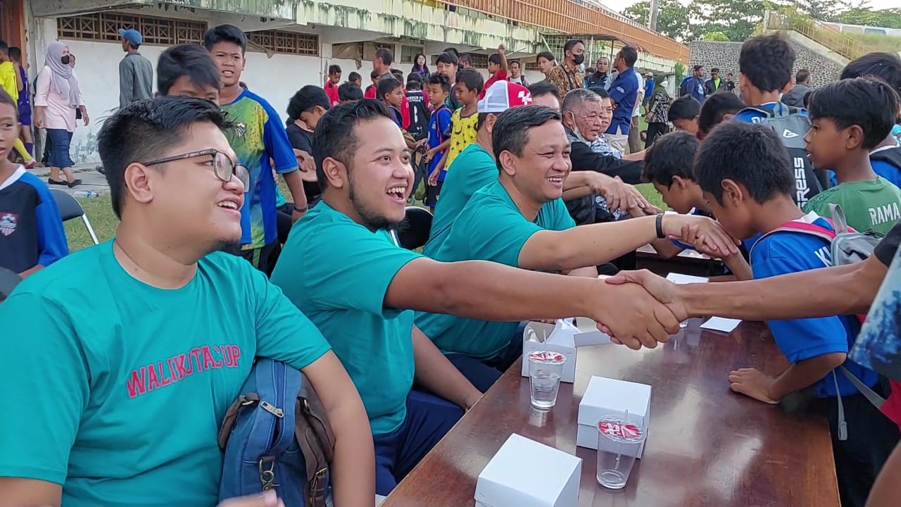 Walikota Buka Turnamen Sepak Bola Usia Dini