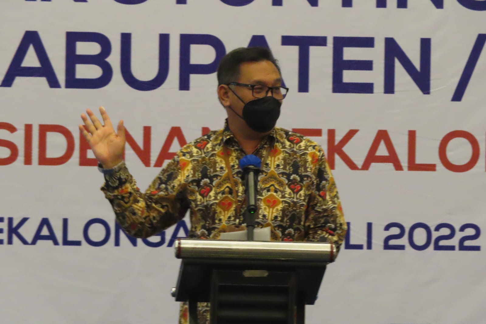 Tega, Ibu Ini Paksa Anak Peremepuan Yang Masih Kecil Untuk Mengemis
