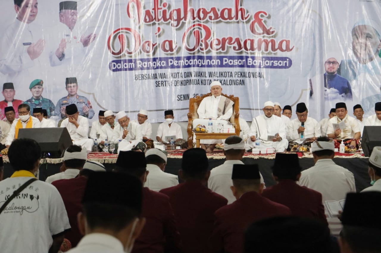 Istighosah dan Doa Bersama Demi Kelancaran Proses Pembangunan Pasar Banjarsari
