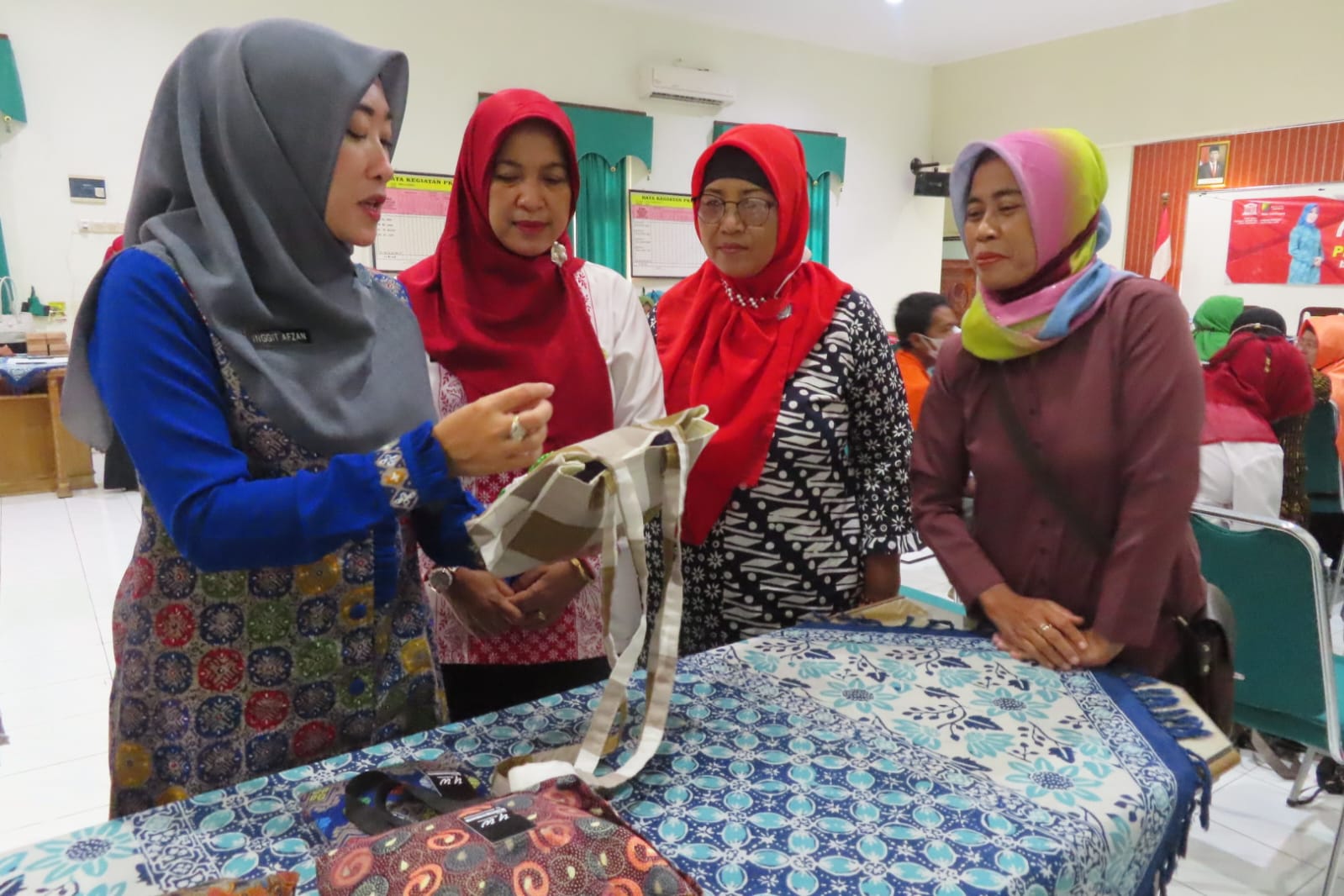 Meski PTM 100 Persen, Dindik Ingatkan Satuan Pendidikan Tetap Prokes Ketat