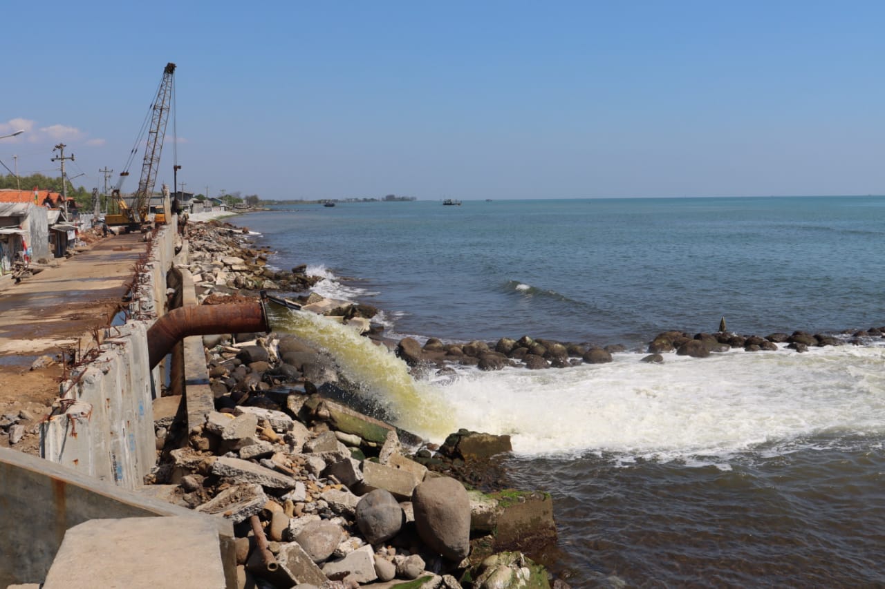Pembangunan Lanjutan Tanggul Pantai Pekalongan Mulai Dikerjakan