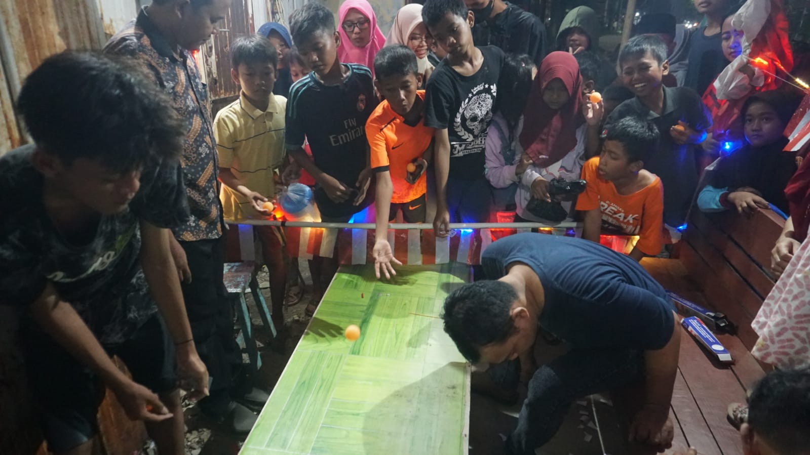 Tradisi Pasar Jajan Gratis Peringatan HUT RI, Guyubkan Warga