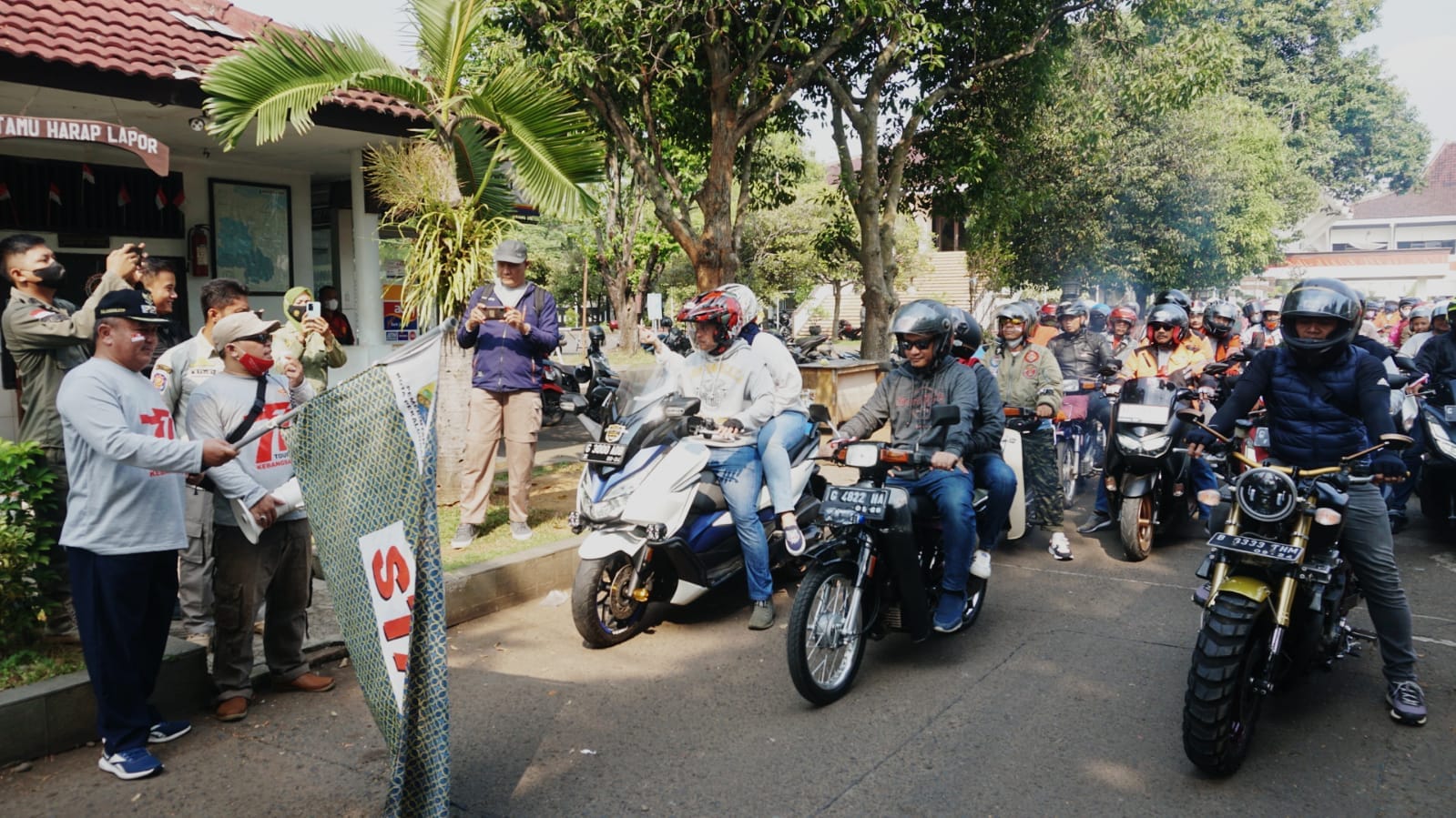 Touring Kebangsaan Goes to Guci Pererat Silaturahmi Antar Komunitas dan Masyarakat