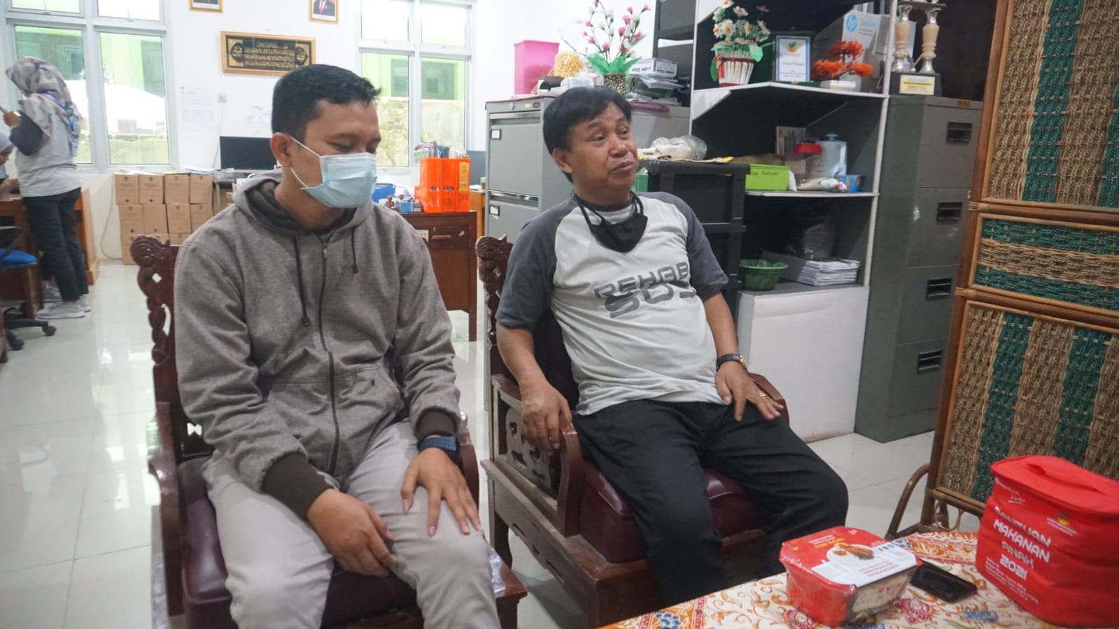 Viral Bantuan Makanan Terdapat Belatung, Dinsos-P2KB dan Kelurahan Lakukan Kroscek di Lapangan