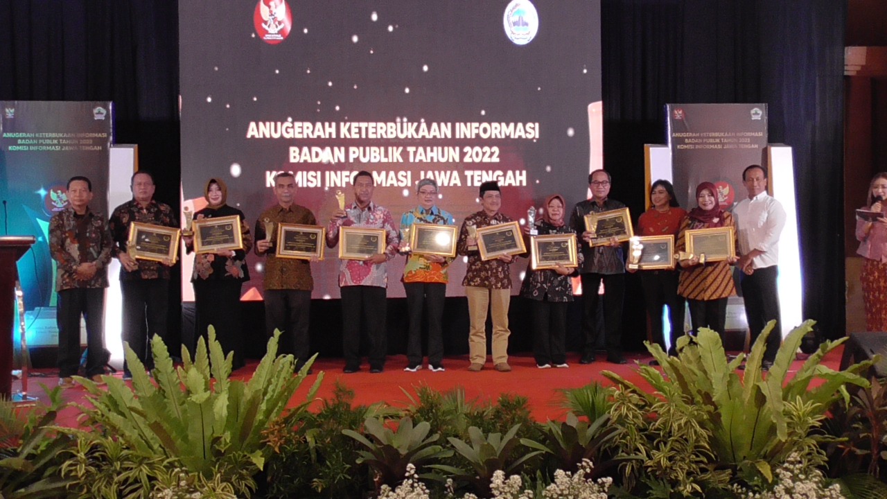 Membanggakan, Kota Pekalongan Berhasil Raih Dua Penghargaan Kategori Informatif dalam KIP 2022