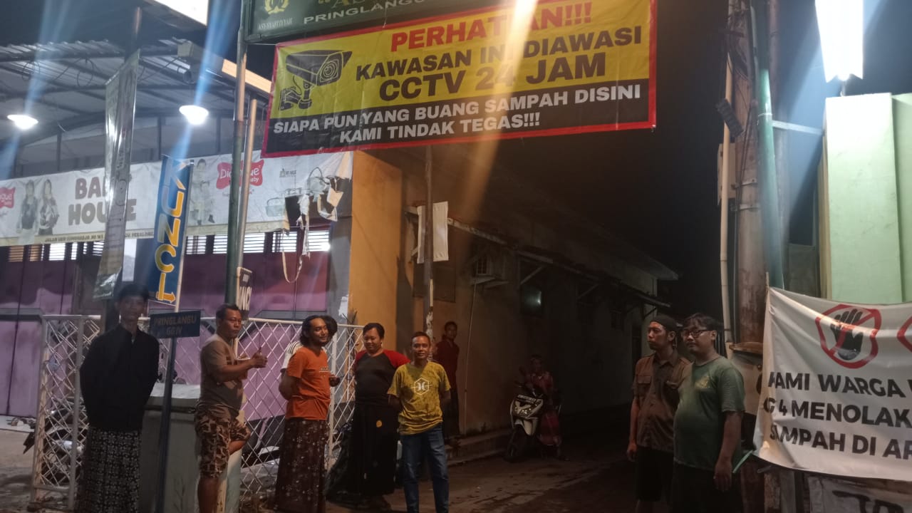 Warga Pringlangu Gang 4 Geram, Pasang CCTV untuk Awasi Pembuang Sampah Sembarangan